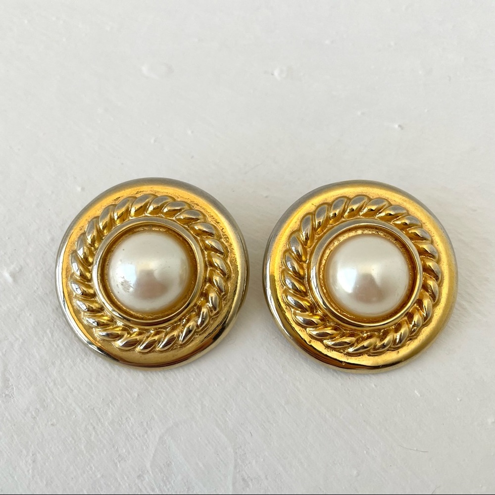 Vintage Givenchy Gold Pearl Earrings Clip on